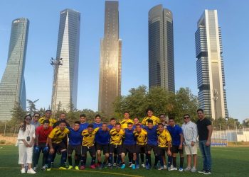 Realizan en Madrid el primer torneo de fútbol denominado «Mágico González»