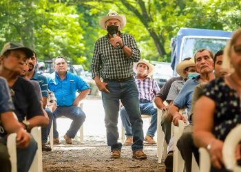 Ministerio de Agricultura consolida apoyo a ganaderos de Chalatenango