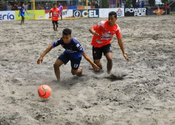 Seleccionado nacional Óscar Cruz condujo a Chirilagua a la victoria