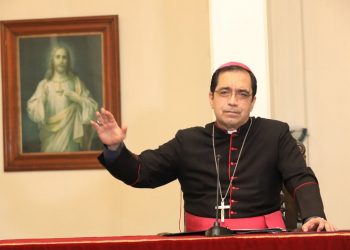 Arzobispo de San Salvador avala accionar de autoridades ante guerra con pandillas