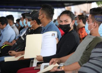 Katherine y Valentín sueñan con una oportunidad laboral en Canadá