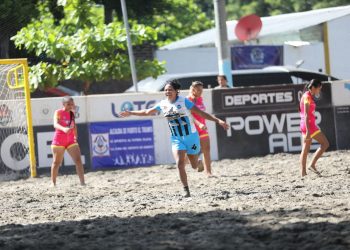 Corral de Mulas dijo adiós a su invicto en la Liga de Fútbol Playa