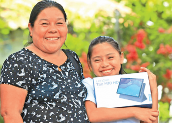 «En mis 47 años, nunca había visto una entrega como esta», madre salvadoreña