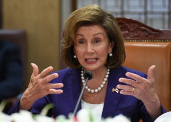 Nancy Pelosi llegó a Japón, etapa final de su gira por Asia
