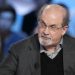 Escritor Salman Rushdie con respiración artificial tras ser apuñalado en EE. UU.