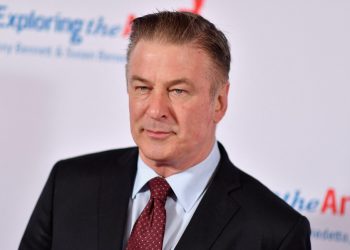 Alec Baldwin piensa que nadie será acusado penalmente por muerte en set de filmación