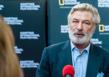 Alec Baldwin piensa que nadie será acusado penalmente por muerte en set de filmación