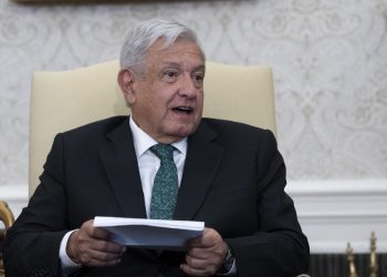 Presidente de México viajará a zona donde permanecen atrapados 10 mineros