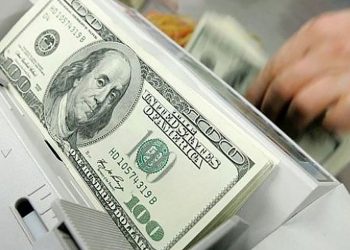 Salvadoreños recibieron $637 millones en remesas en julio