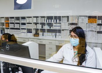 ISSS inaugura nuevas oficinas administrativas y farmacia en centro comercial de Apopa