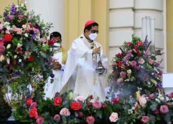 «El Salvador tiene derecho a vivir en paz», afirma el arzobispo de San Salvador