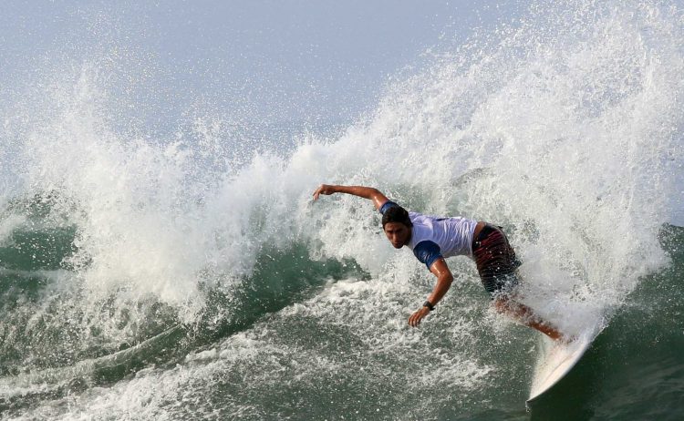 El seleccionado nacional, Bryan Pérez, competirá una vez más en el Surf City El Salvador Pro 2024. Foto/Archivo DES
