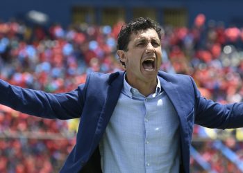 Sebastián Bini, nuevo entrenador de Águila: «Nos queda tiempo para  ir imponiendo nuestra idea»  
