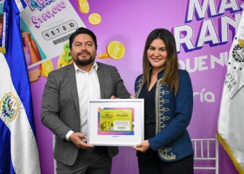 Lotería realiza sorteo en honor al Día de los Salvadoreños en los Estados Unidos