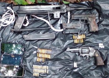 Fuerza Armada incauta armas de fuego de pandillas en Santa Ana