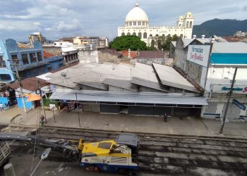 Obras Municipales inicia la reparación de calles del Centro Histórico de San Salvador