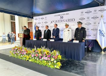La Policía Nacional Civil festeja los 30 años de su fundación y honra a héroes caídos