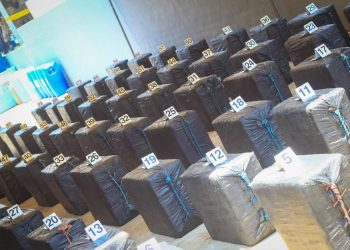 Fuerza Armada finaliza entrega de más de $91 millones de droga incautada en costas salvadoreñas