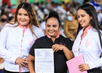Madres solteras de la zona oriental de El Salvador serán beneficiadas con nuevos empleos
