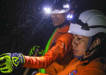 Protección Civil asiste a familias de Chalatenango por derrumbe de gran magnitud