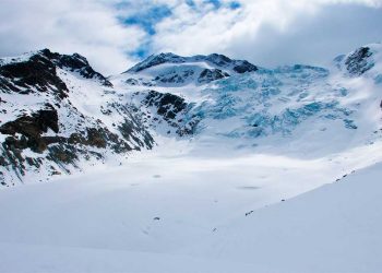 El volumen de los glaciares suizos se redujo a la mitad desde 1931, según estudio