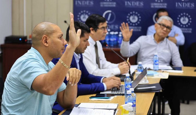 Indes aprueba inscrición de comité de regularización de Fesfut. Foto: Indes.