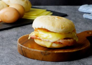 Un McMuffins de contrabando le costó a un viajero 2,000 dólares al entrar a Australia