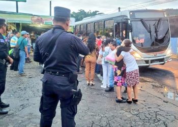 PNC y Fuerza Armada continúan implementando este lunes Plan Transporte Seguro