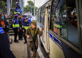 Vigilancia en el transporte público de pasajeros lleva tranquilidad en El Salvador