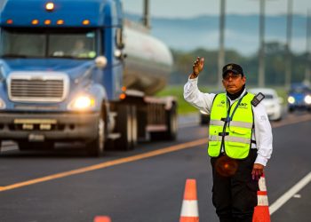 VMT realiza más de 600 controles vehiculares en El Salvador este martes 