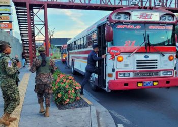 Autoridades brindan seguridad en 1,266 rutas del transporte público en El Salvador