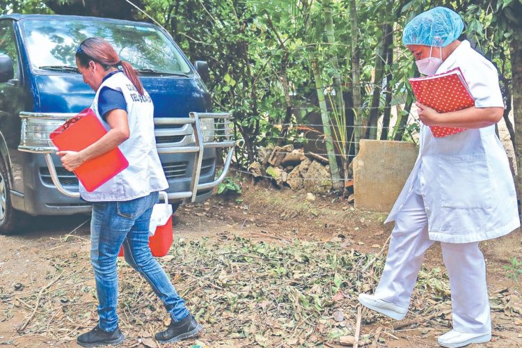 Búsqueda
El personal
médico
del banco
recolector en
Ahuachapán
está
comprometido
con el
proyecto.