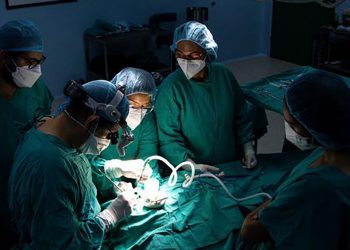 Salud recibe refuerzo para mejorar atención médica en hospitales de El Salvador