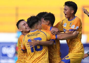 William Reyes debutó con doblete en la LNF