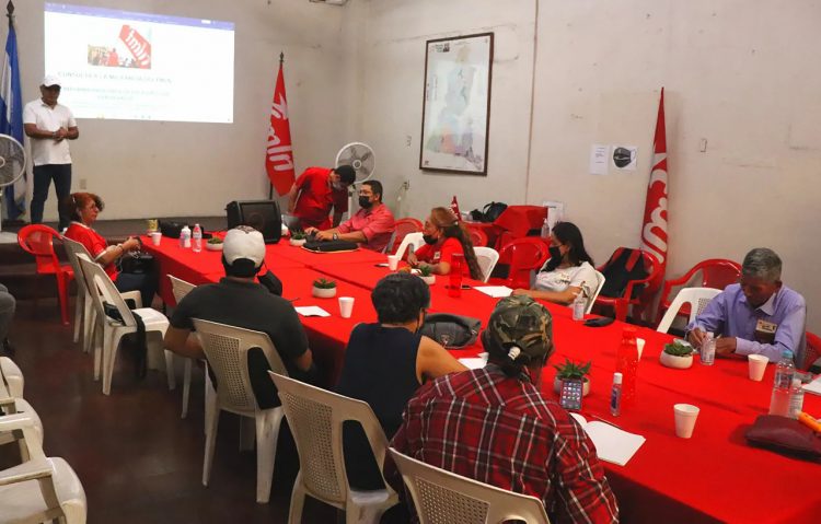 División. Las pugnas han vuelto a surgir al interior del  derrotado partido de izquierda.