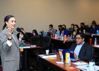 Lanzan diplomado que impulsa el desarrollo social y económico