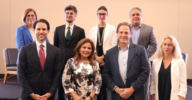 Los organizadores resaltaron la importancia de la aplicación de métricas ASG para contribuir localmente al bienestar de las personas y del planeta. Foto / Cortesía.
