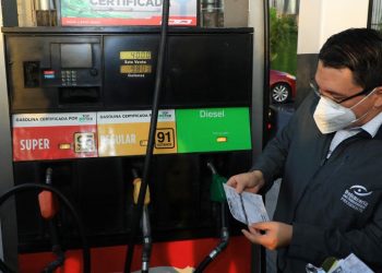Defensoría del Consumidor registra más de 33,200 inspecciones de precios de combustibles en El Salvador