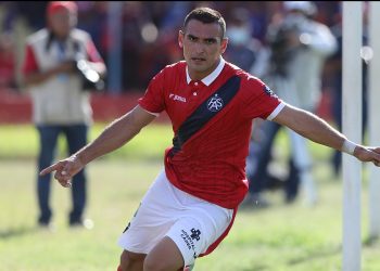 Efectos colaterales de una pausa en el fútbol salvadoreño