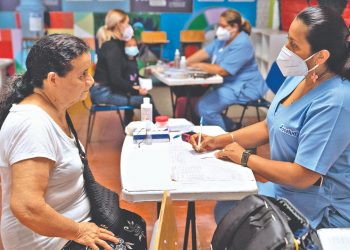 Fosalud brinda hasta 1,500 atenciones en las jornadas médicas móviles