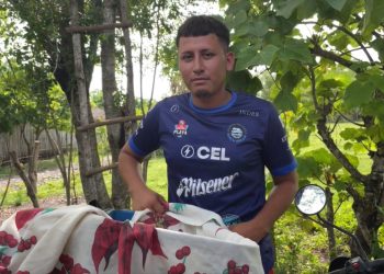 «Desde temprano me dedico a la venta de pan y después a la agricultura», Elmer Hernández, portero de la Garita Palmera
