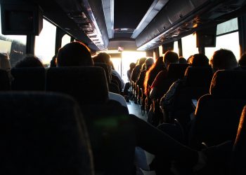 Ataque armado a autobús con estudiantes deja a un chofer herido en Costa Rica