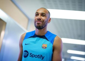 El delantero del Barcelona Aubameyang sufre un robo a mano armada en su domicilio