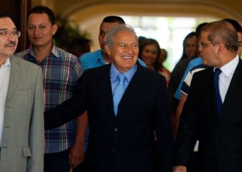 Fiscalía acusa a gestión de Sánchez Cerén de desviar $183.8 millones