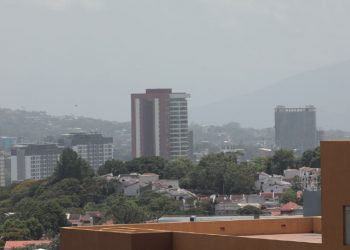 Incidencia de polvos del Sahara provocará disminución de lluvias en las próximas horas en El Salvador