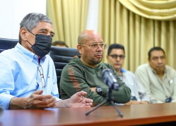El Gobierno de El Salvador y los transportistas continúan el diálogo