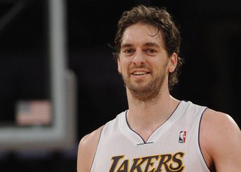Los Lakers colgarán la camiseta de Pau Gasol junto a sus leyendas