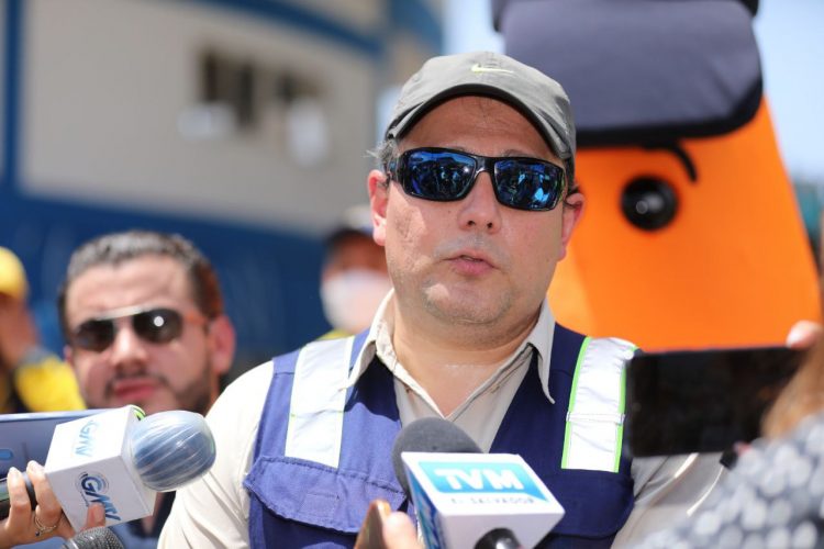 El viceministro de Transporte, Saul Castelar, detalló que un conductor peligroso puede recibir hasta cuatro años de prisión. Foto: Guillermo Martínez.