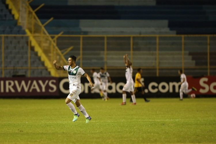 Celebración de Verdes en el estadio Cuscatlán. Foto: Guillermo Martínez