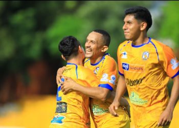 Williams Reyes volvió a ser clave en la victoria 4-2 de Ahuachapán ante La Paz